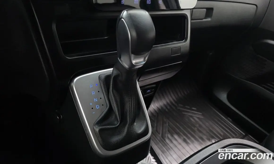 Hyundai Staria 2023 2.2 автомат (гидро), фото 12 Hyundai Staria 2023 2.2 автомат (гидро), фото 12