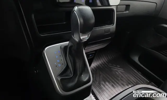 Hyundai Staria 2023 2.2 автомат (гидро), миниатюра 12