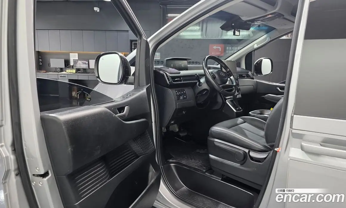 Hyundai Staria 2023 2.2 автомат (гидро), фото 13 Hyundai Staria 2023 2.2 автомат (гидро), фото 13