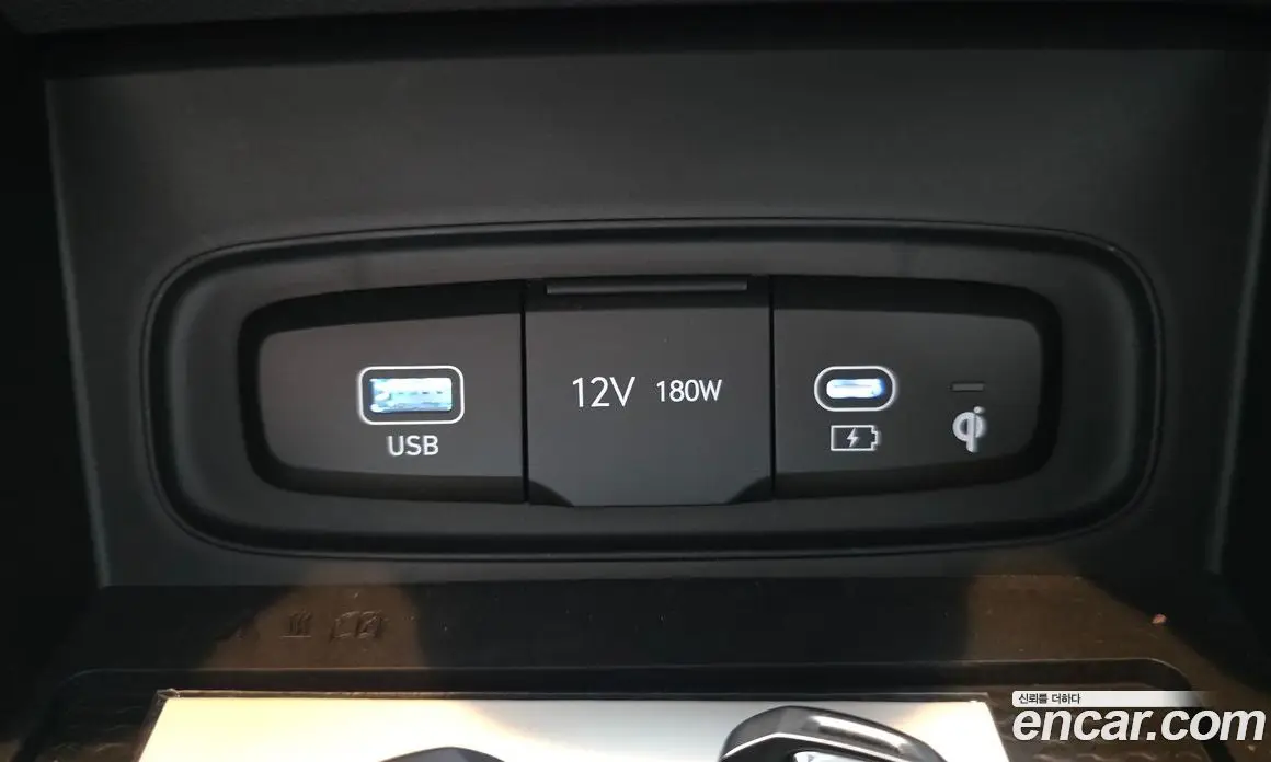 Hyundai Venue 2025 1.6 автомат (гидро), фото 18