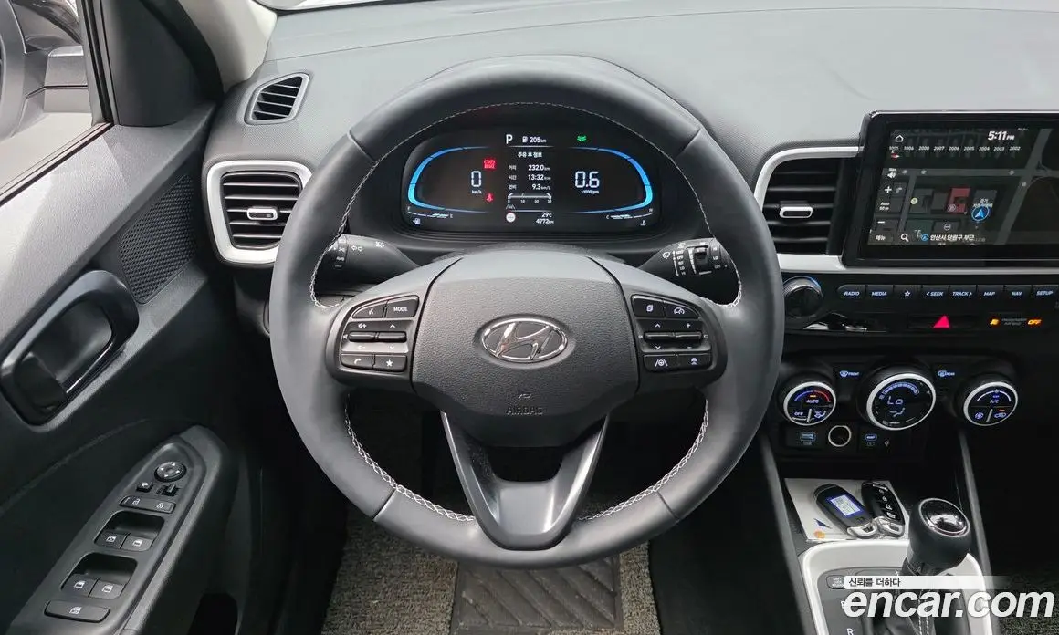 Hyundai Venue 2025 1.6 автомат (гидро), фото 19