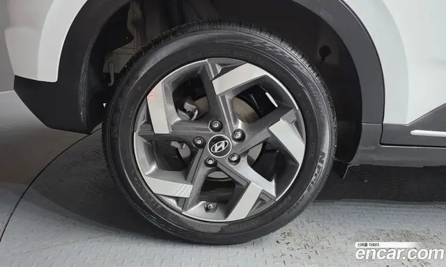 Hyundai Venue 2025 1.6 автомат (гидро), миниатюра 5