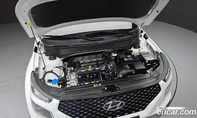 Hyundai Venue 2025 1.6 автомат (гидро), миниатюра 6