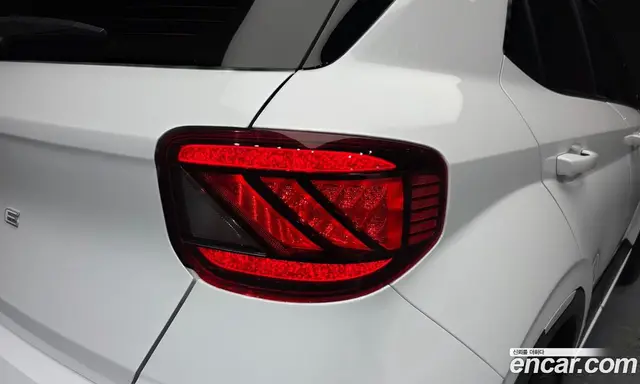 Hyundai Venue 2025 1.6 автомат (гидро), миниатюра 9