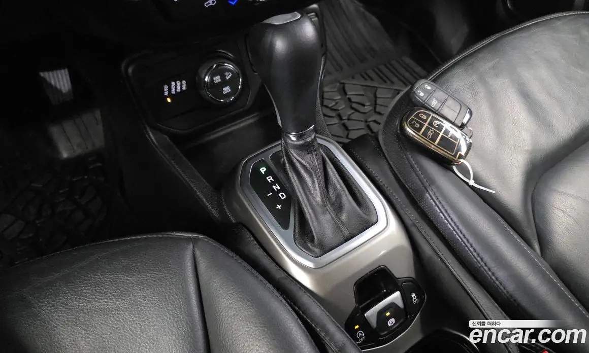 Jeep Renegade 2018 2.0 автомат (гидро), фото 12 Jeep Renegade 2018 2.0 автомат (гидро), фото 12