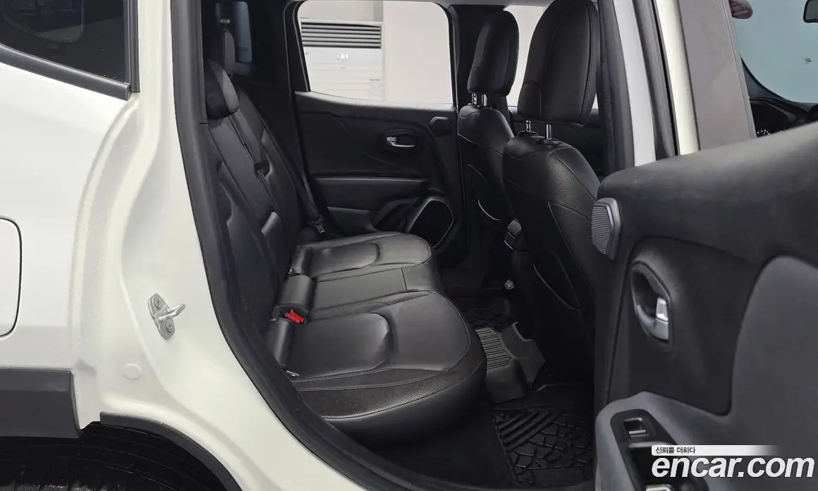 Jeep Renegade 2018 2.0 автомат (гидро), фото 16 Jeep Renegade 2018 2.0 автомат (гидро), фото 16