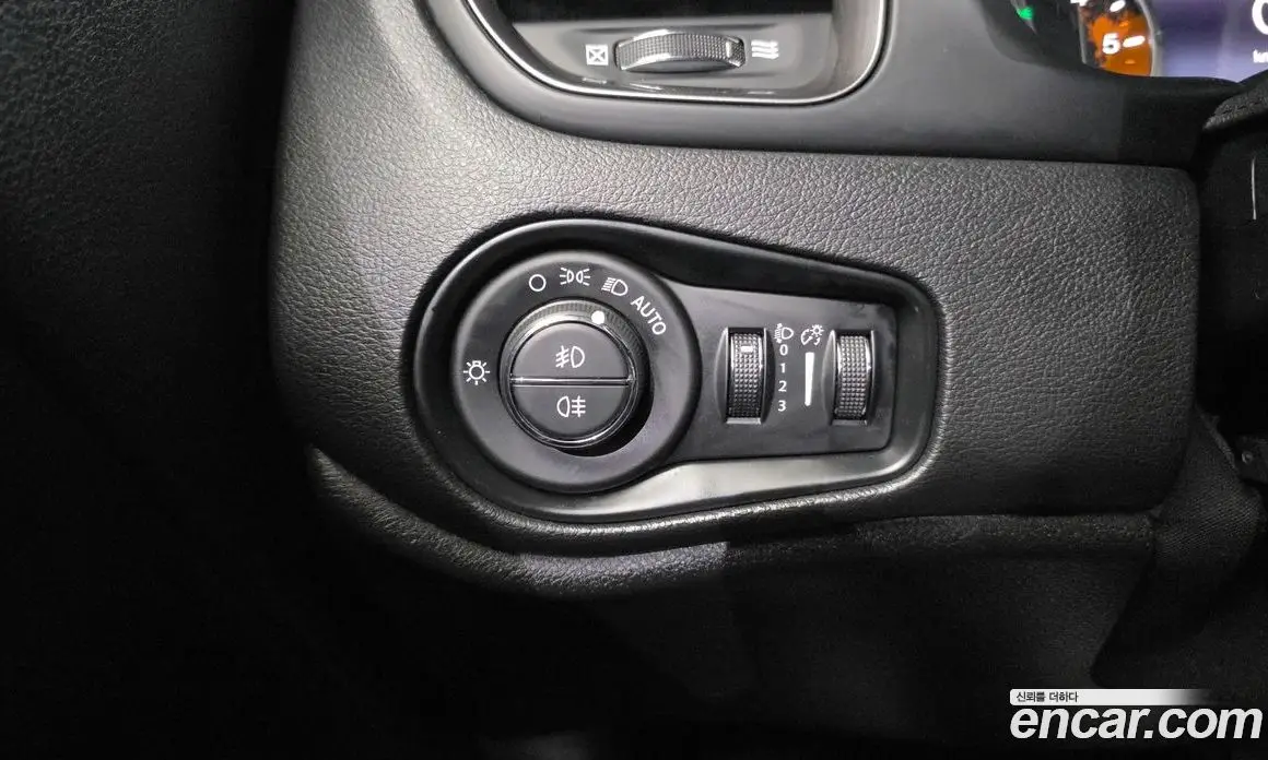 Jeep Renegade 2018 2.0 автомат (гидро), фото 20 Jeep Renegade 2018 2.0 автомат (гидро), фото 20