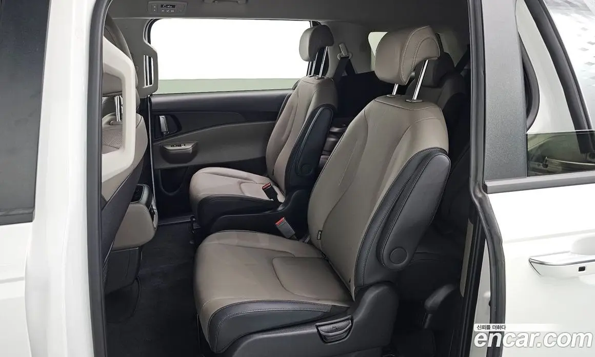 Kia Carnival 2024 2.2 автомат (гидро), фото 12