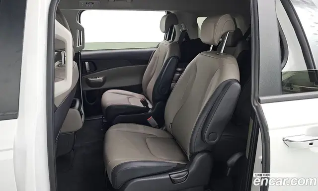 Kia Carnival 2024 2.2 автомат (гидро), миниатюра 12
