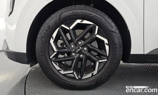 Kia Carnival 2024 2.2 автомат (гидро), миниатюра 5