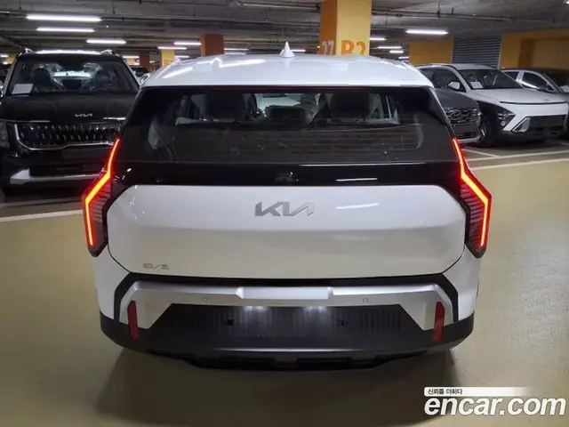 Kia EV3 2026 автомат (гидро), миниатюра 12