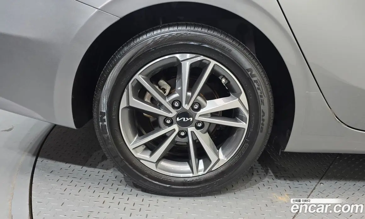 Kia K3 2024 1.6 автомат (гидро), фото 5 Kia K3 2024 1.6 автомат (гидро), фото 5