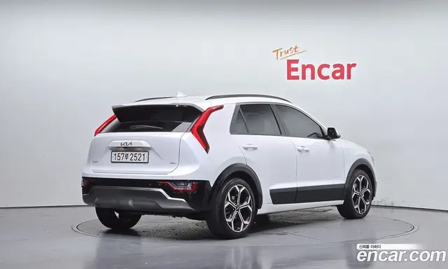 Kia Niro 2022 1.6 автомат (гидро), миниатюра 2
