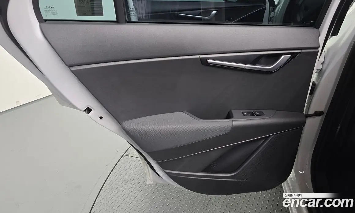Kia Niro 2022 1.6 автомат (гидро), фото 15