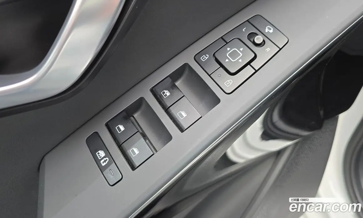 Kia Niro 2022 1.6 автомат (гидро), фото 19