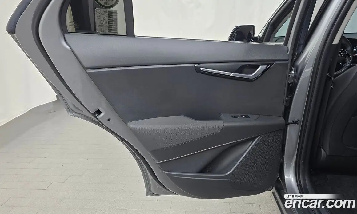 Kia Niro 2023 0.2 автомат (гидро), фото 14
