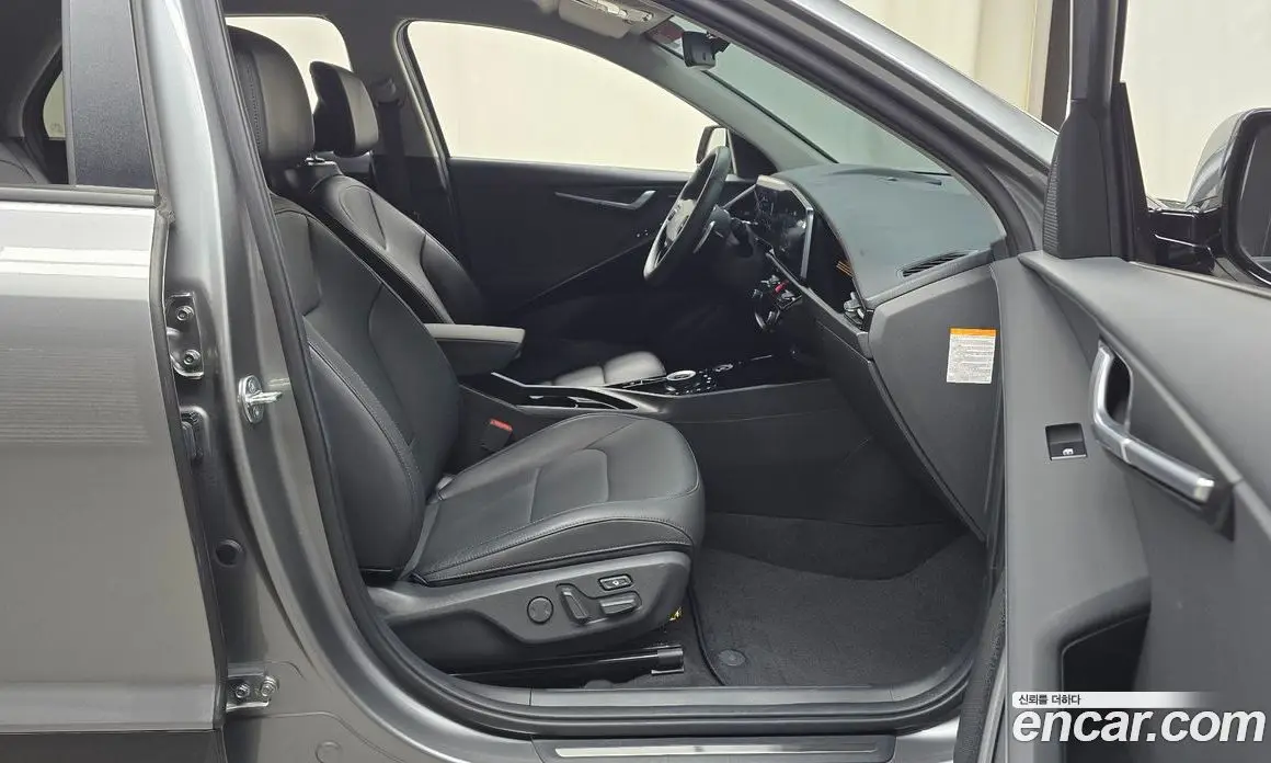 Kia Niro 2023 0.2 автомат (гидро), фото 15