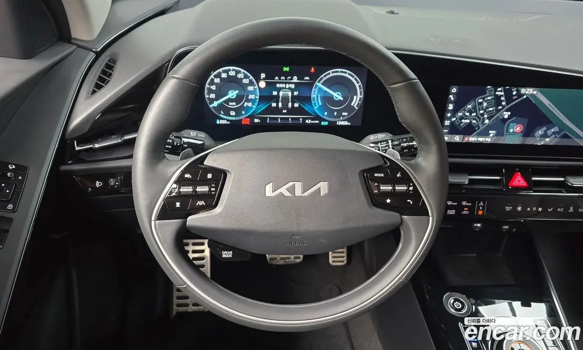 Kia Niro 2023 0.2 автомат (гидро), фото 17