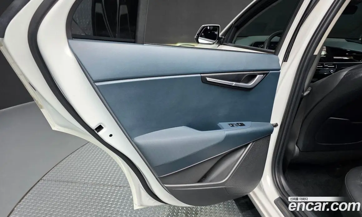 Kia Niro 2025 1.6 автомат (гидро), фото 15 Kia Niro 2025 1.6 автомат (гидро), фото 15