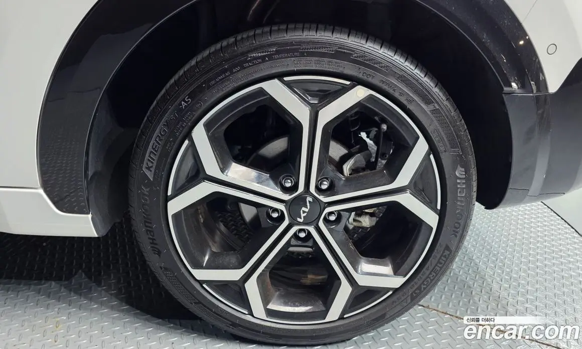 Kia Niro 2025 1.6 автомат (гидро), фото 7 Kia Niro 2025 1.6 автомат (гидро), фото 7