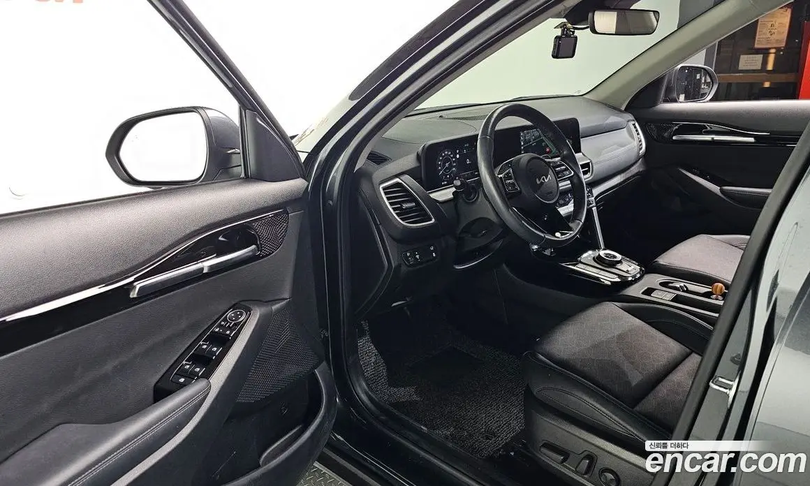 Kia Seltos 2024 1.6 автомат (гидро), фото 10 Kia Seltos 2024 1.6 автомат (гидро), фото 10