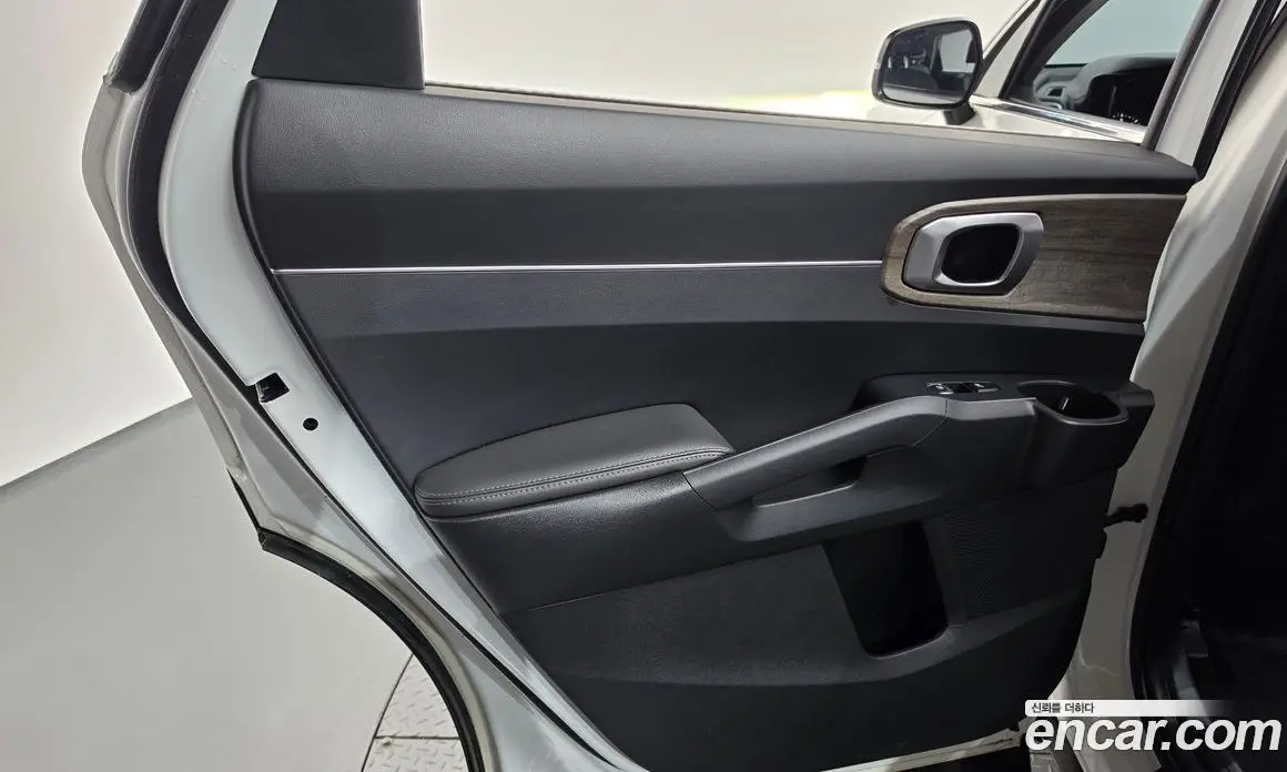 Kia Sorento 2023 2.2 автомат (гидро), фото 15 Kia Sorento 2023 2.2 автомат (гидро), фото 15