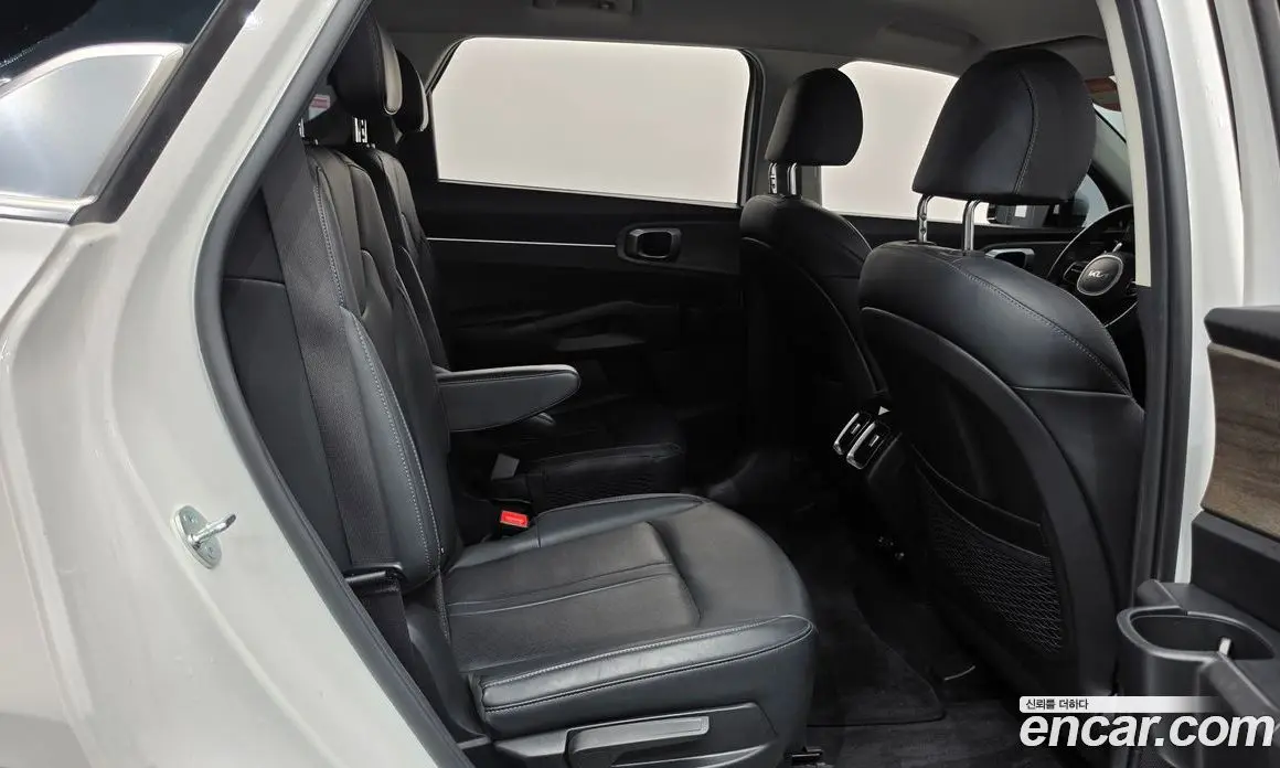 Kia Sorento 2023 2.2 автомат (гидро), фото 17 Kia Sorento 2023 2.2 автомат (гидро), фото 17