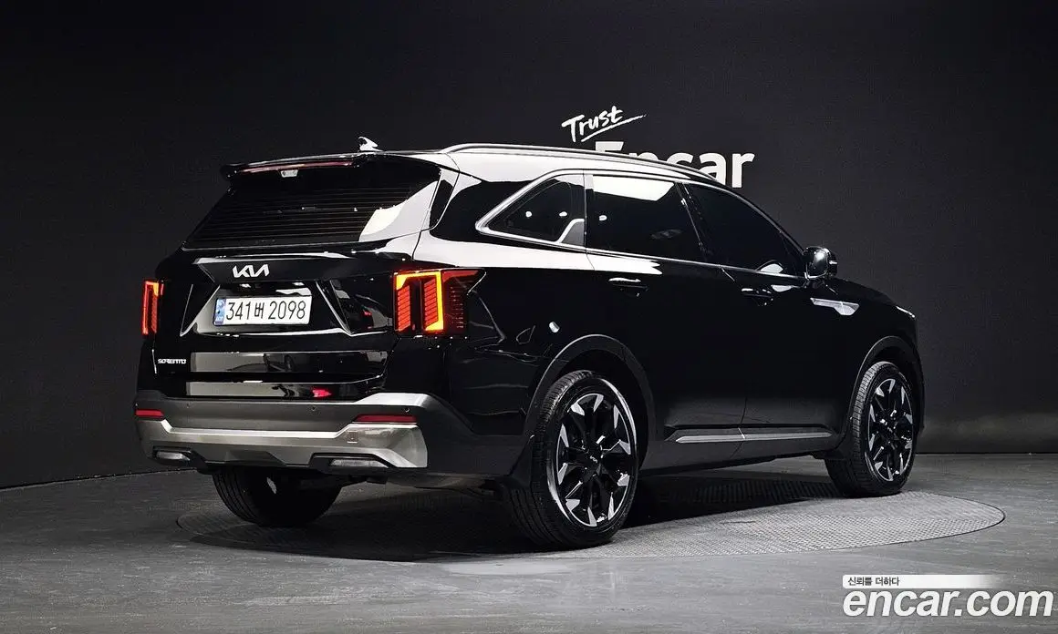 Kia Sorento 2024 2.5 автомат (гидро), фото 1 Kia Sorento 2024 2.5 автомат (гидро), фото 1