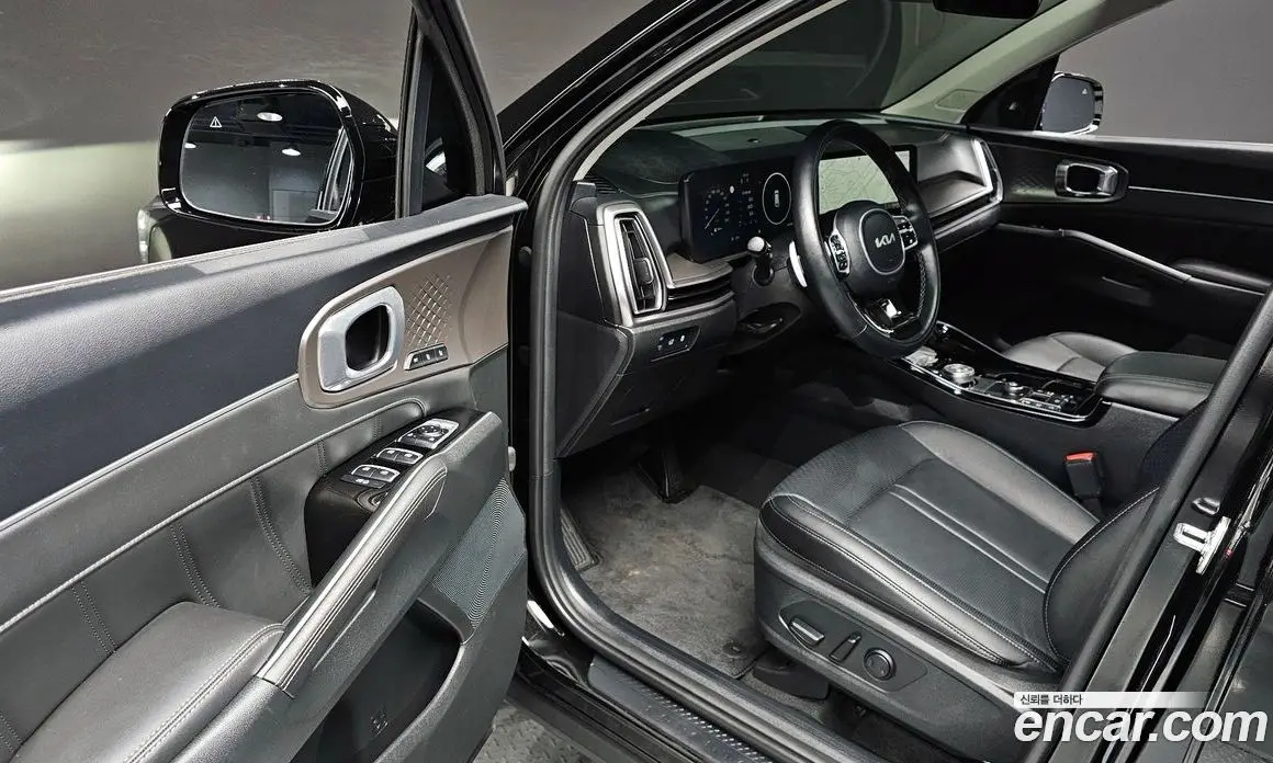 Kia Sorento 2024 2.5 автомат (гидро), фото 12 Kia Sorento 2024 2.5 автомат (гидро), фото 12