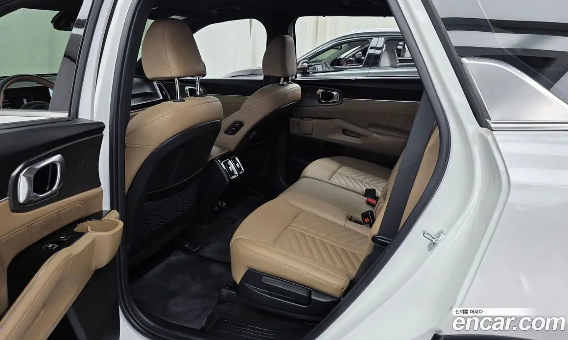 Kia Sorento 2024 1.6 автомат (гидро), фото 16 Kia Sorento 2024 1.6 автомат (гидро), фото 16