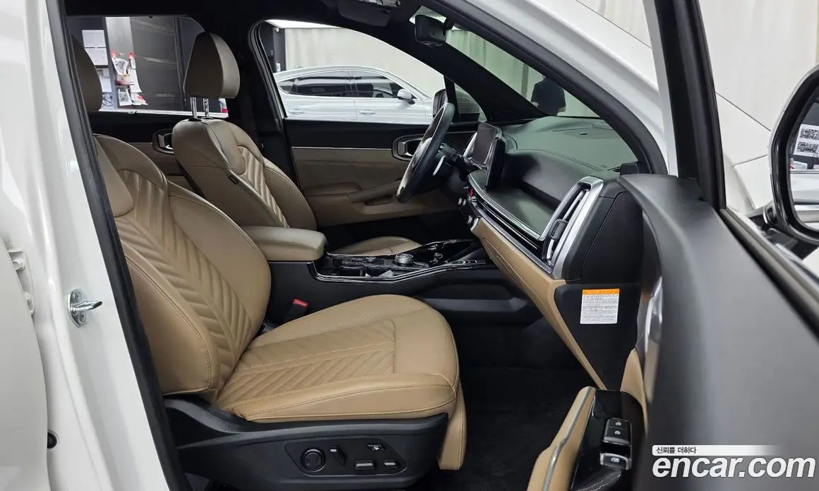 Kia Sorento 2024 1.6 автомат (гидро), фото 17 Kia Sorento 2024 1.6 автомат (гидро), фото 17