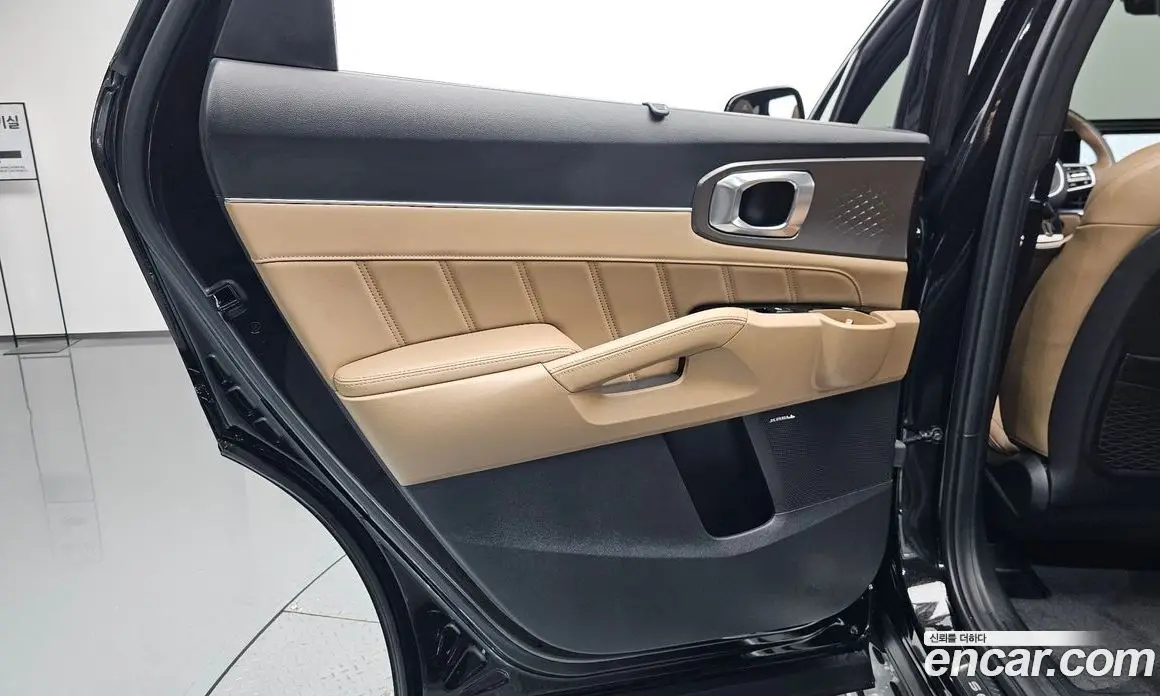 Kia Sorento 2025 2.5 автомат (гидро), фото 14 Kia Sorento 2025 2.5 автомат (гидро), фото 14