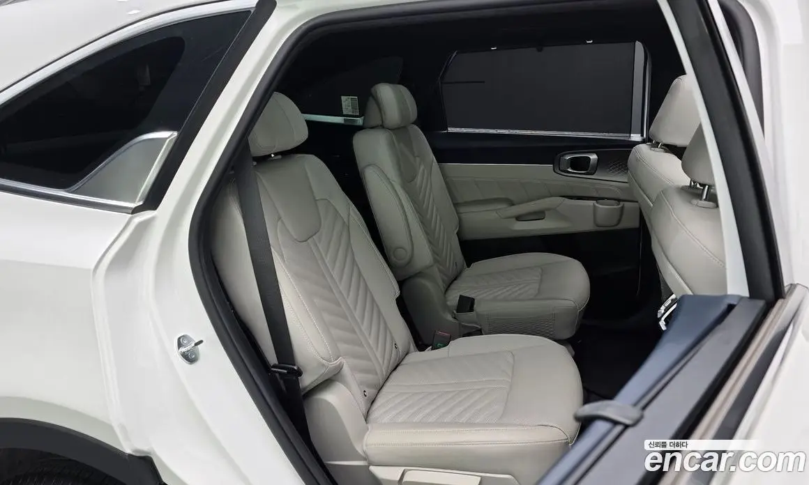 Kia Sorento 2025 1.6 автомат (гидро), фото 16 Kia Sorento 2025 1.6 автомат (гидро), фото 16