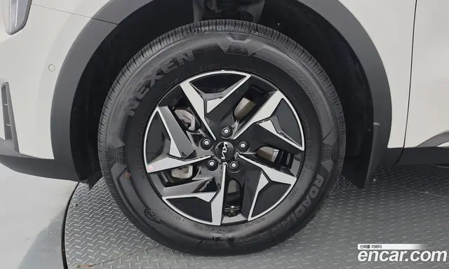 Kia Sorento 2025 1.6 автомат (гидро), миниатюра 5 Kia Sorento 2025 1.6 автомат (гидро), миниатюра 5