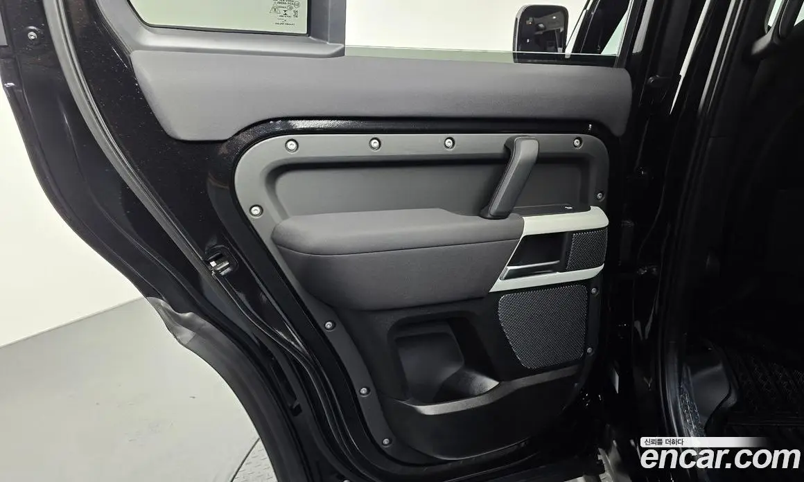 Land Rover Defender 2022 3.0 автомат (гидро), фото 15 Land Rover Defender 2022 3.0 автомат (гидро), фото 15