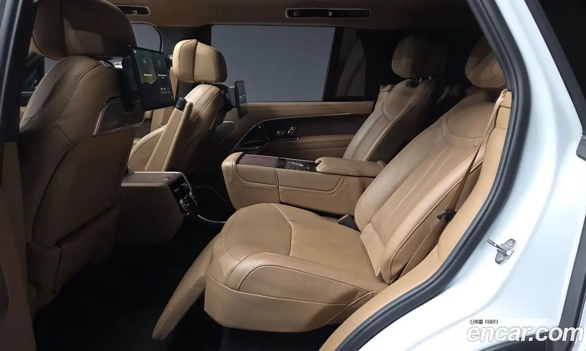 Land Rover Range Rover 2022 4.4 автомат (гидро), фото 16