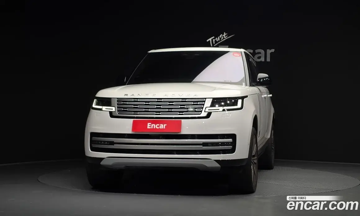 Land Rover Range Rover 2022 4.4 автомат (гидро), фото 3