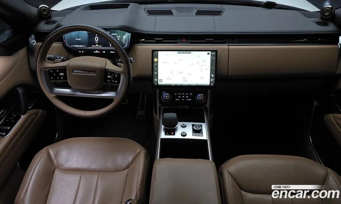 Land Rover Range Rover 2022 4.4 автомат (гидро), фото 10
