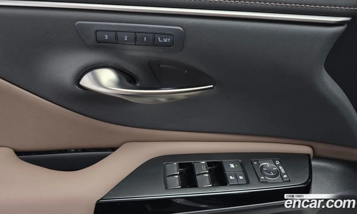 Lexus ES 2023 2.5 автомат (гидро), фото 19
