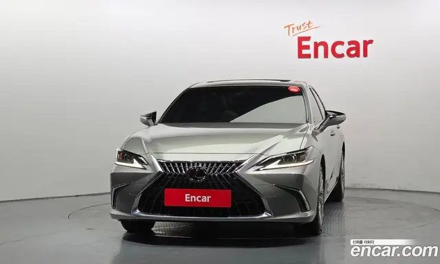 Lexus ES 2023 2.5 автомат (гидро), миниатюра 3