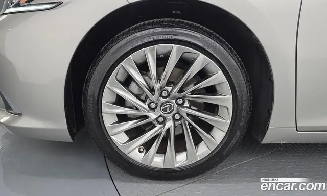 Lexus ES 2023 2.5 автомат (гидро), миниатюра 5