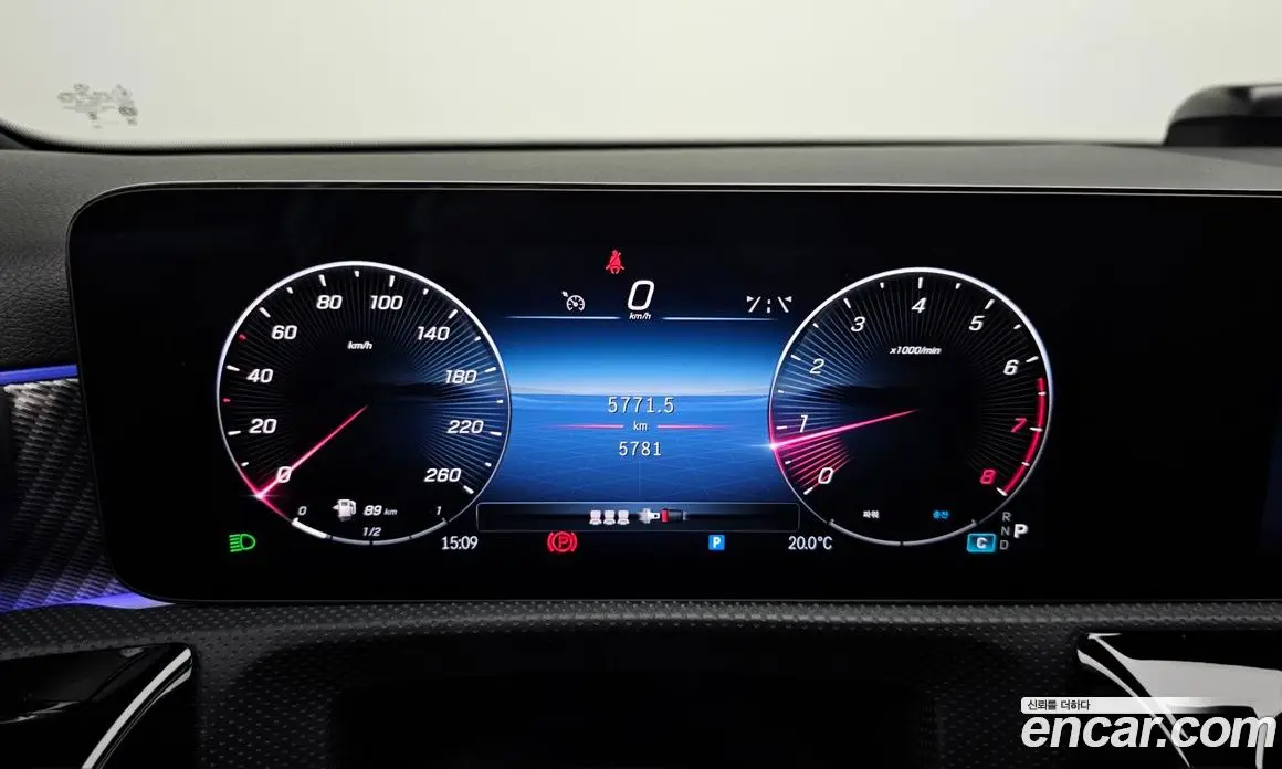 Mercedes-Benz A-Class 2025 2.0 автомат (гидро), фото 11