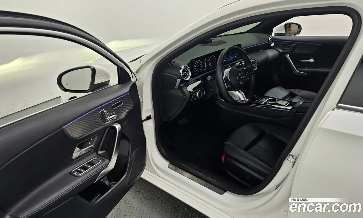 Mercedes-Benz A-Class 2025 2.0 автомат (гидро), фото 13