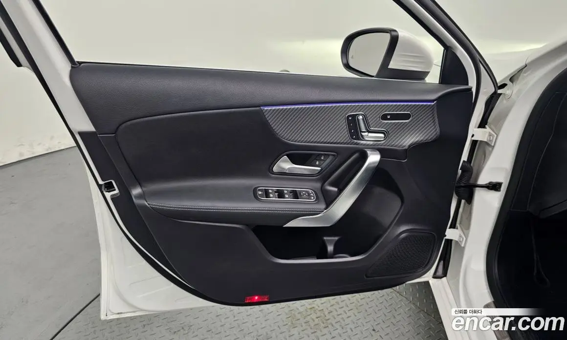 Mercedes-Benz A-Class 2025 2.0 автомат (гидро), фото 14