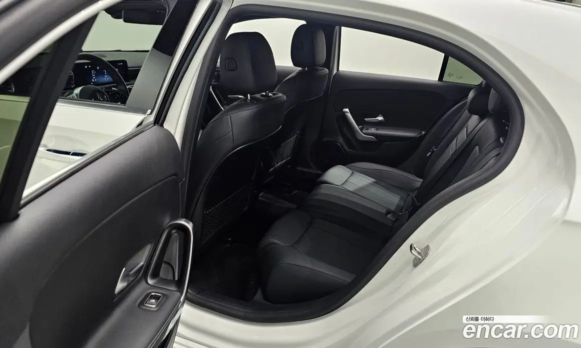 Mercedes-Benz A-Class 2025 2.0 автомат (гидро), фото 17