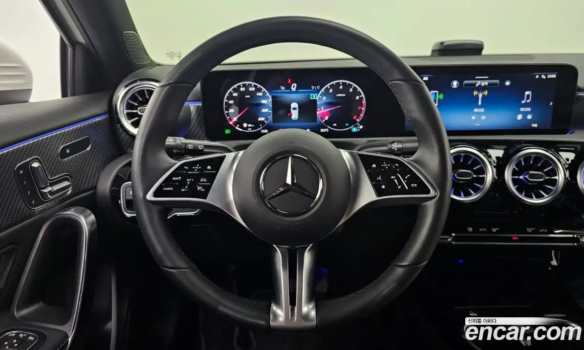 Mercedes-Benz A-Class 2025 2.0 автомат (гидро), фото 19