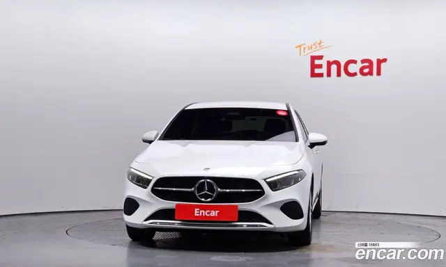 Mercedes-Benz A-Class 2025 2.0 автомат (гидро), миниатюра 3