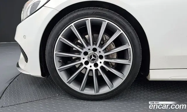 Mercedes-Benz C-Class 2017 2.0 автомат (гидро), миниатюра 5 Mercedes-Benz C-Class 2017 2.0 автомат (гидро), миниатюра 5