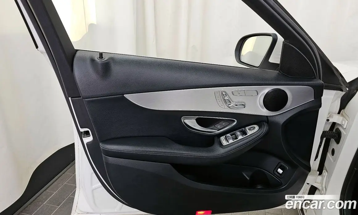 Mercedes-Benz C-Class 2018 2.0 автомат (гидро), фото 14 Mercedes-Benz C-Class 2018 2.0 автомат (гидро), фото 14