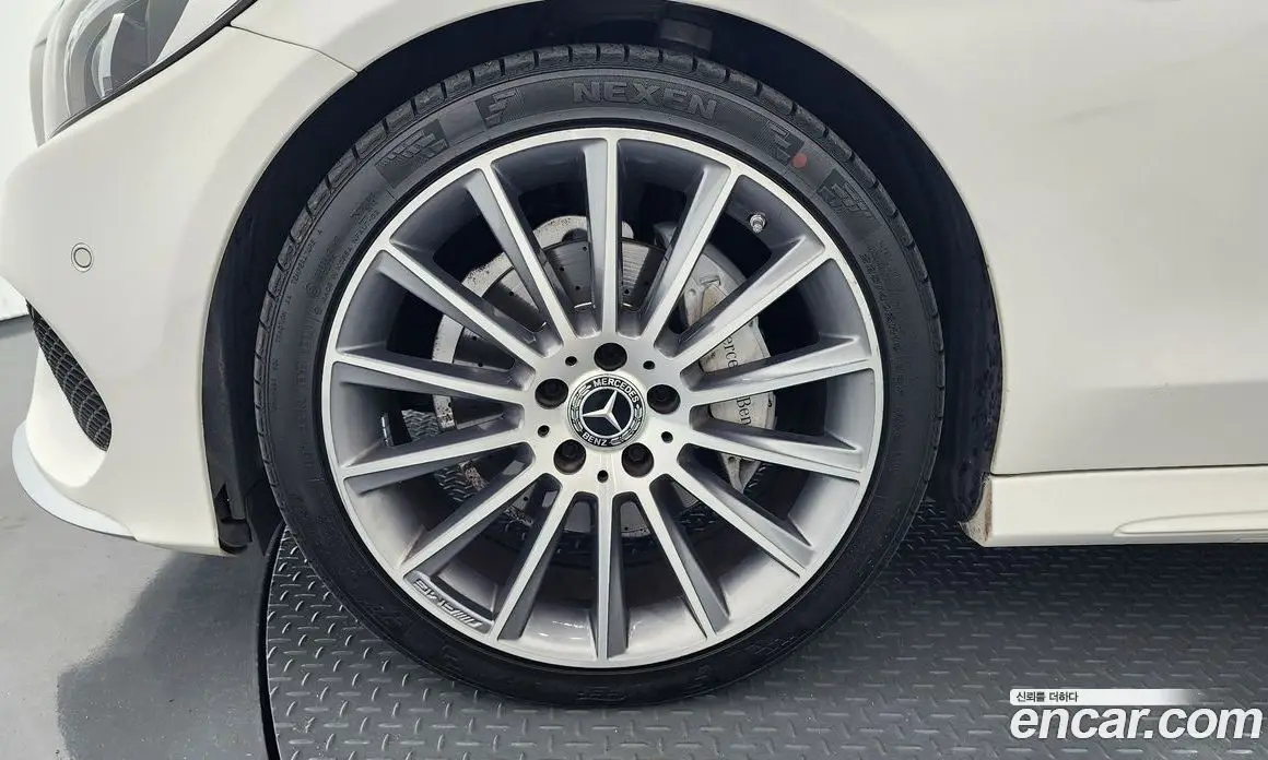 Mercedes-Benz C-Class 2018 2.0 автомат (гидро), фото 5